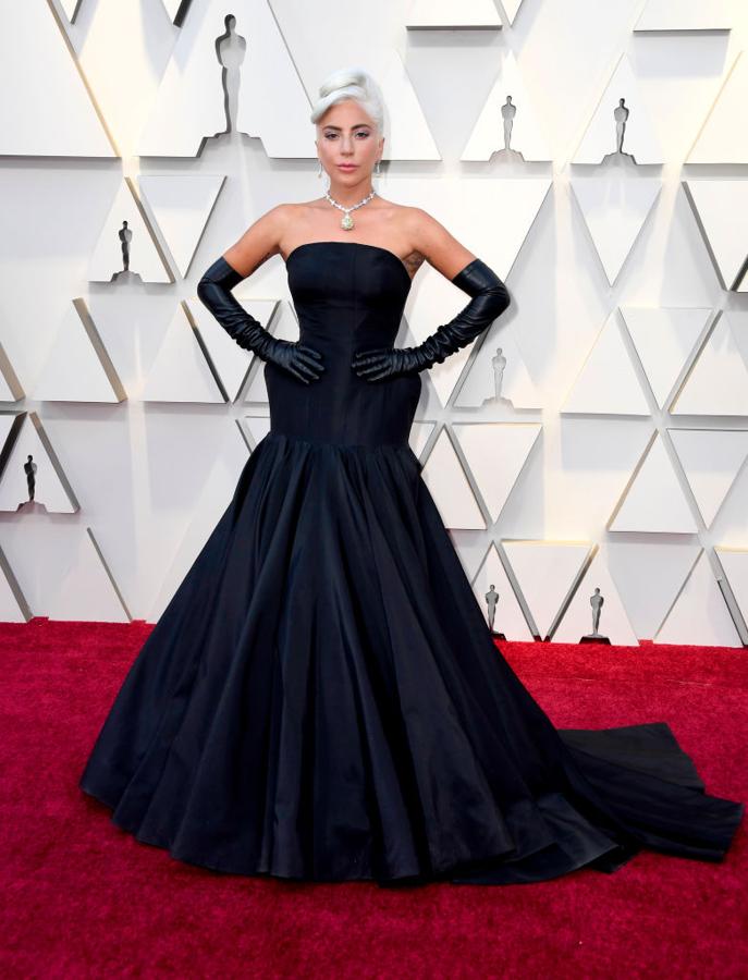 Los vestidos negros más bonitos de la historia de los Premios Oscar: Lady Gaga