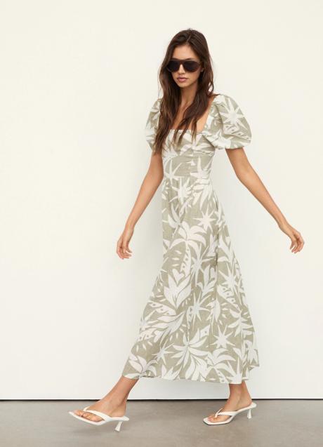 Vestido estampado de Stradivarius (29,99 euros)